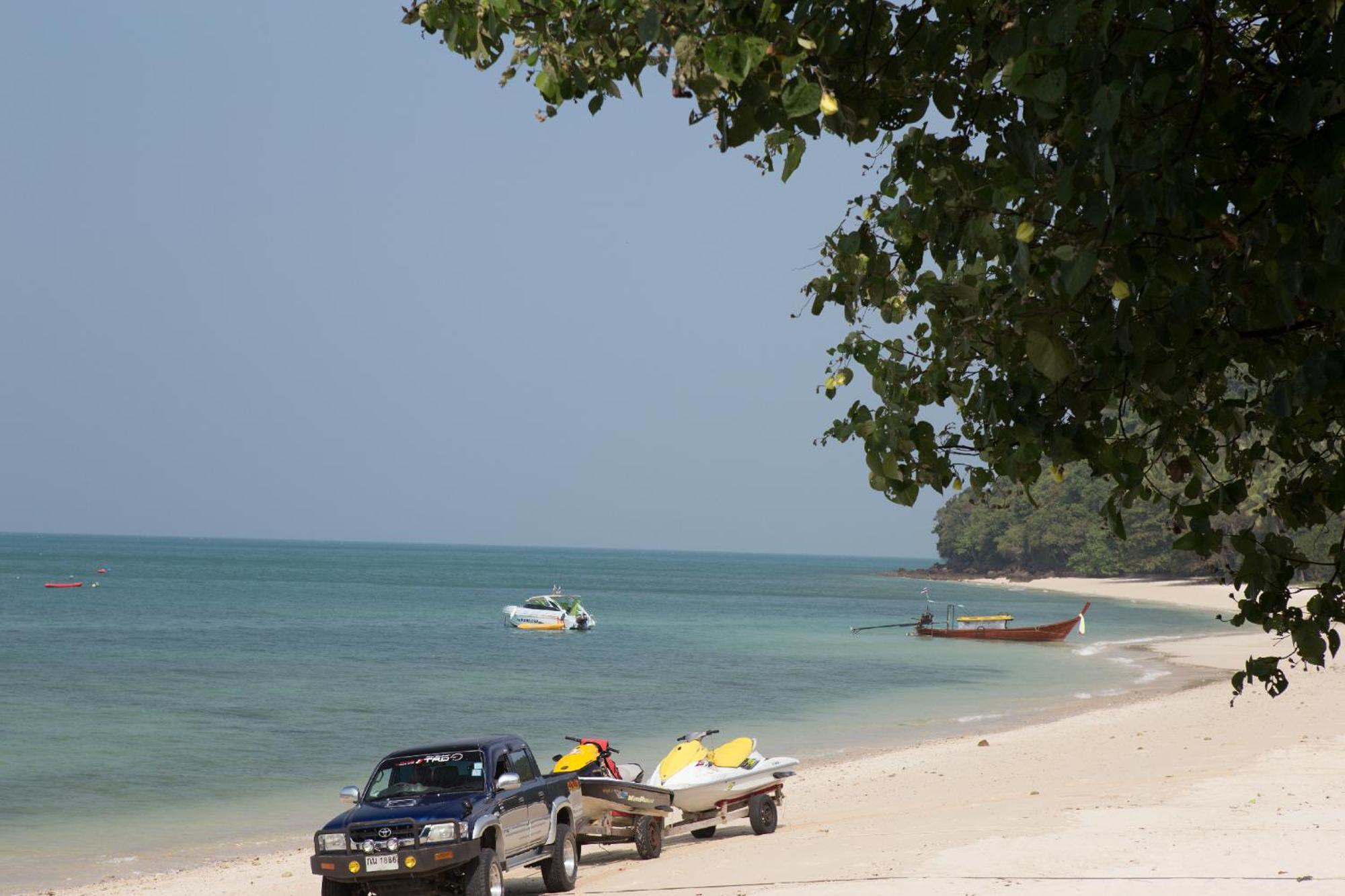 Blue Bay Resort - Access To Pool And Beach-Phuket & Krabi Ko Yao Dış mekan fotoğraf Beach at the resort