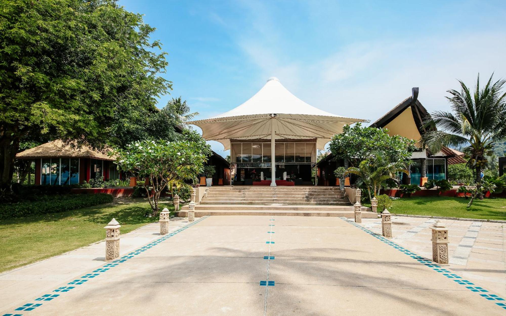 Blue Bay Resort - Access To Pool And Beach-Phuket & Krabi Ko Yao Dış mekan fotoğraf The resort's lobby
