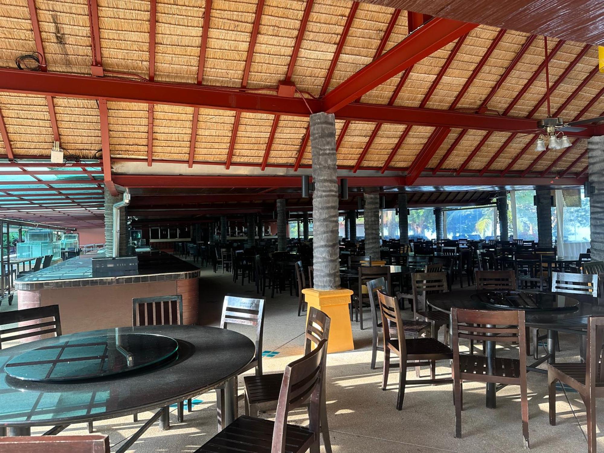 Blue Bay Resort - Access To Pool And Beach-Phuket & Krabi Ko Yao Dış mekan fotoğraf The interior of the restaurant