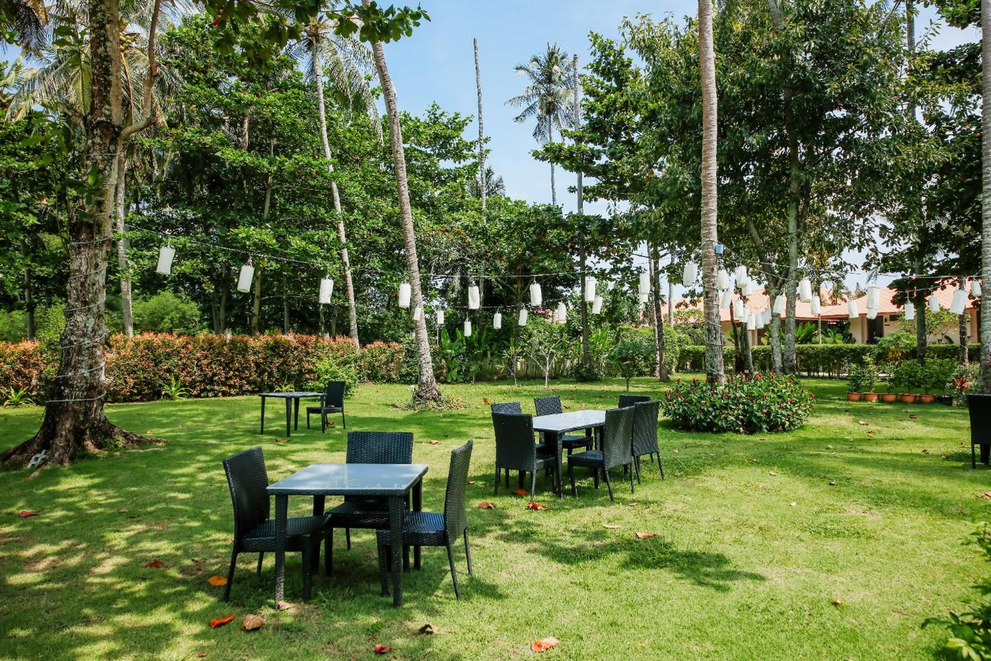 Blue Bay Resort - Access To Pool And Beach-Phuket & Krabi Ko Yao Dış mekan fotoğraf The garden of the hotel