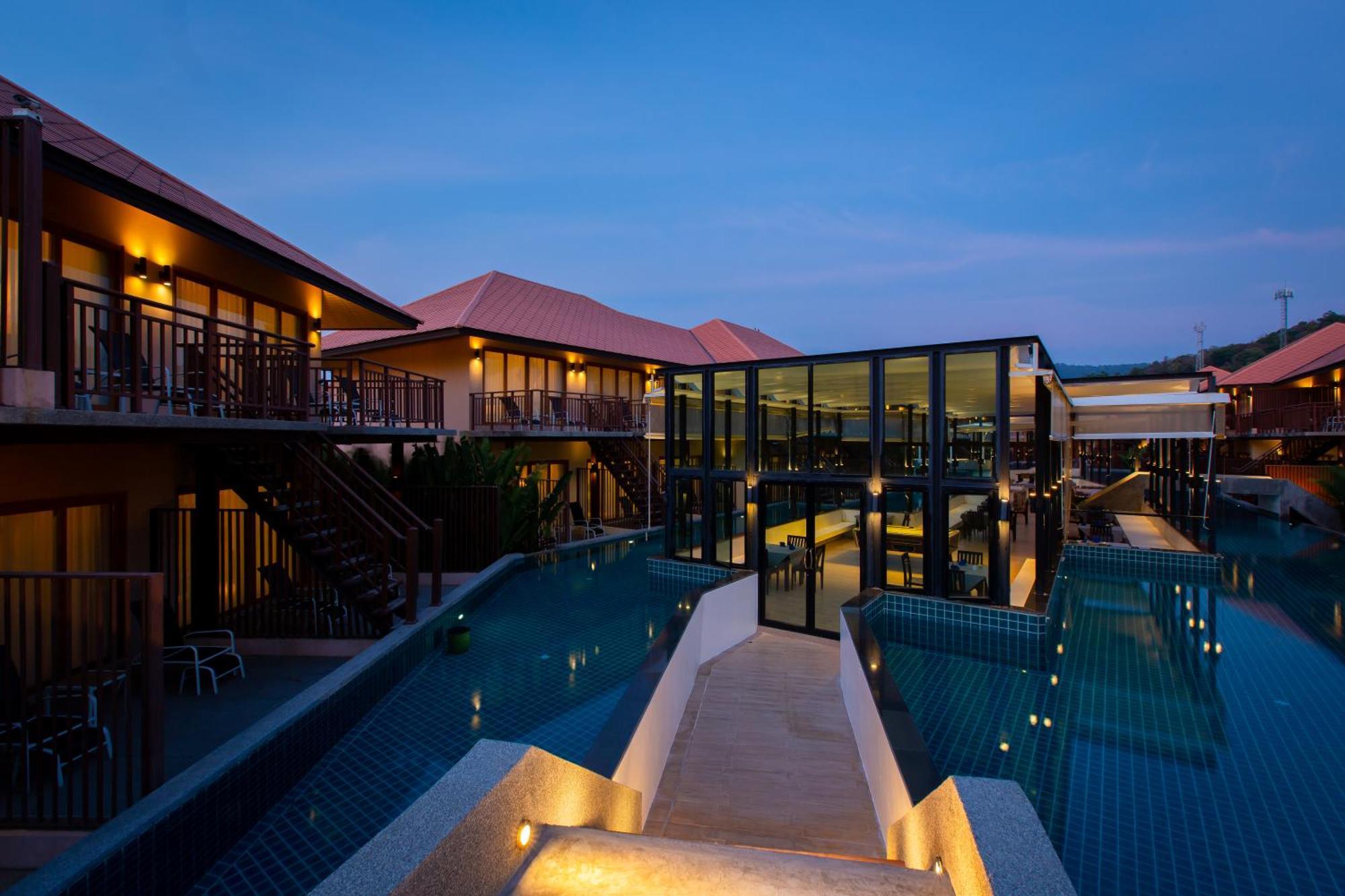 Blue Bay Resort - Access To Pool And Beach-Phuket & Krabi Ko Yao Dış mekan fotoğraf The Village