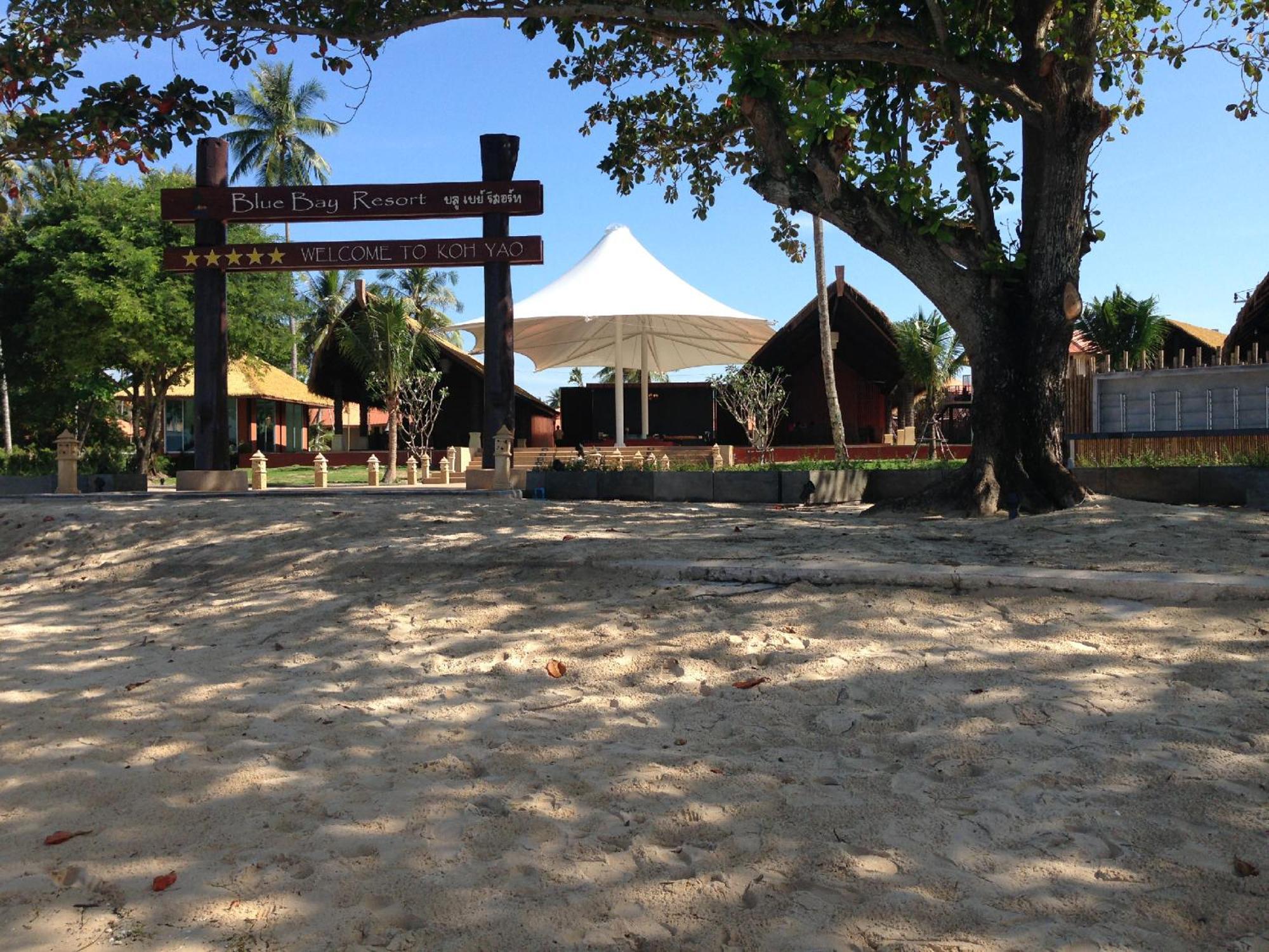 Blue Bay Resort - Access To Pool And Beach-Phuket & Krabi Ko Yao Dış mekan fotoğraf Entrance to the resort