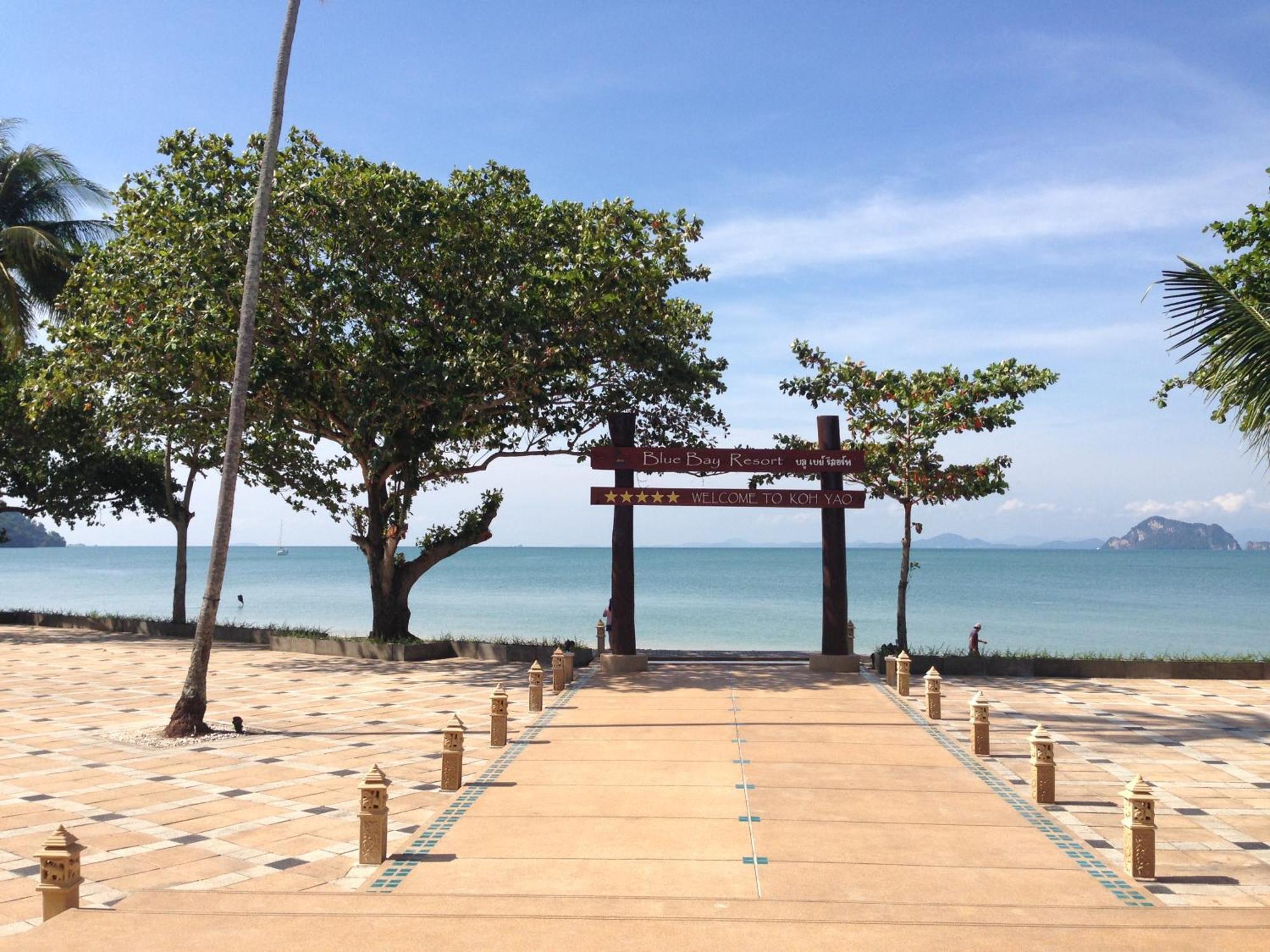 Blue Bay Resort - Access To Pool And Beach-Phuket & Krabi Ko Yao Dış mekan fotoğraf The Thai-Chinese memorial at Phuket viewpoint