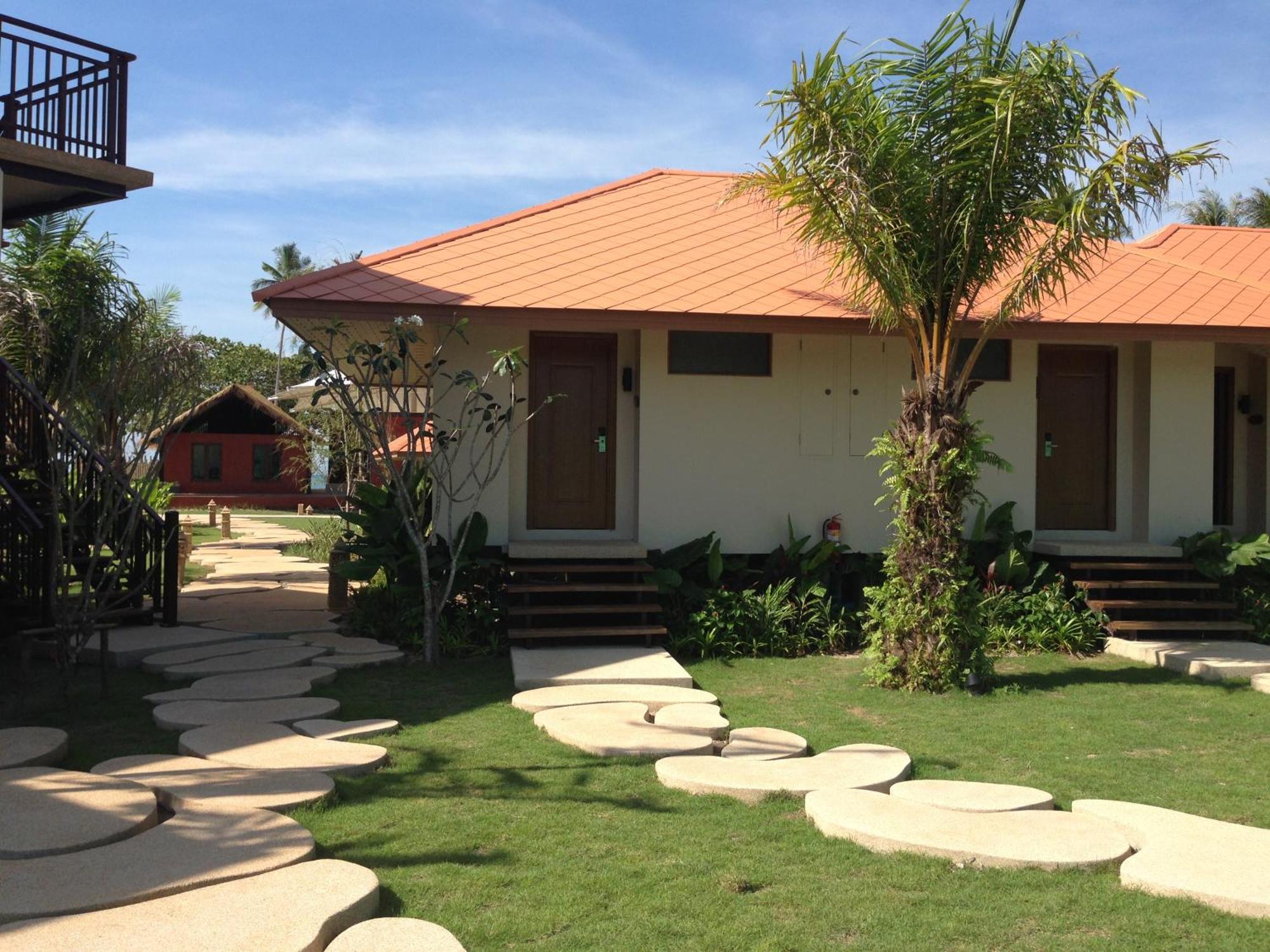 Blue Bay Resort - Access To Pool And Beach-Phuket & Krabi Ko Yao Dış mekan fotoğraf The resort's bungalows